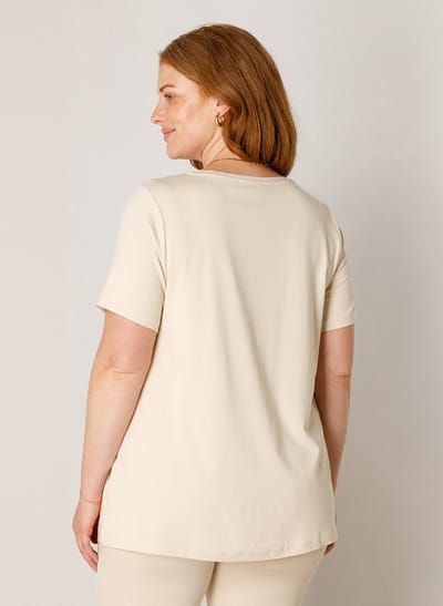 BASE LEVEL CURVY Alba T-Shirts - Light Beige - maat X-0(44)