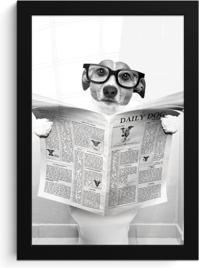 Poster in lijst - Fotolijst 20x30 cm - Posters - Hond - Krant - Toilet - Zwart wit - Dieren - Posterlijst zwart - Wanddecoratie badkamer - Muurdecoratie WC - Decoratieve accessoires - Toilet muur decoratie