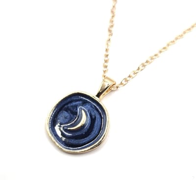 LiLaLove Dames Ketting- Ketting Goudkleurig Blauw Maan- Hippe Ketting Donkerblauw- Vrouw- Moederdag