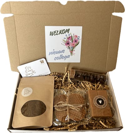 Nieuwe collega koffie brievenbus cadeau - chocolade mokkaboontjes - koffie - stroopwafels