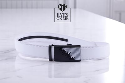 Witte lederen riem zonder gaatjes met automatische gesp voor heren ( model 42 )