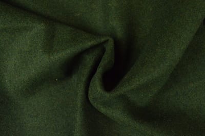 10 meter wol stof op rol - Mosgroen - 78% Polyester / 22% Wol