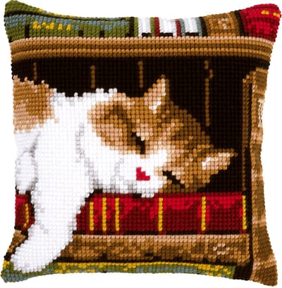 Vervaco - Kruissteekkussen kit - Slapende kat op boekenrek - PN-0146409 - Borduren - Borduurpakket - Borduurpakket volwassenen - Borduurpakket kind