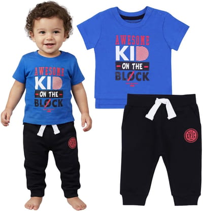Trainingspak set: blauw T-shirt + zwarte lange broek met zakken
