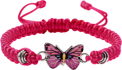 Verstelbare gevlochten string armband met vlinder hanger – handgemaakt ontwerp – Roze Rood – licht en comfortabel – geschikt voor dagelijks gebruik – ideaal als betekenisvol cadeau.