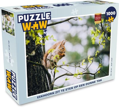 Puzzel Eekhoorn zit te eten op een dunne tak - Legpuzzel - Puzzel 1000 stukjes volwassenen
