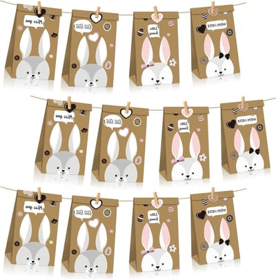 DIY Paaszakjes - 12 Stuks Papieren Tassen voor Creatieve Cadeaus, Inclusief Houten Klemmen, Stickers en Touw, Perfect voor Kinderen en Feestjes