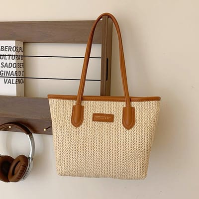Modieuze Stro Geweven Tas voor Dames Nieuw Mooi Modieus en Eenvoudig Grote Capaciteit Pendelen Boodschappentas Tote Strandtas brown