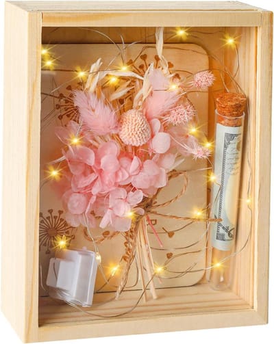 Unieke huwelijksgeschenken voor het bruidspaar, inclusief houten doos, gedroogde bloemen en lichtsnoer