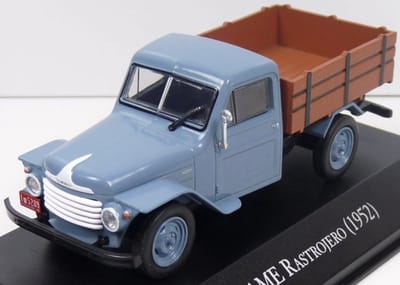 Atlas IAME Rastrojero - Modelauto - Schaal 1:43 - Licht Blauw/Hout