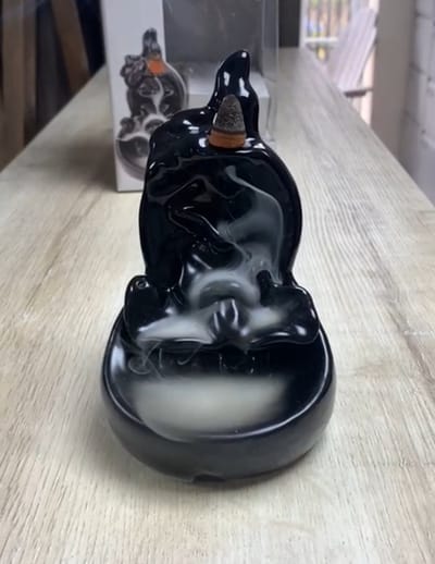 Premium Collection - Blackflow - Wierookbrander - Wierook Brander Houder - Wierookhouder - Wierook Waterval - Wierook Kegel Brander - Kegelbrander - met 10x kegel geur Dragon Blood - met 10x kegel Sandalwood