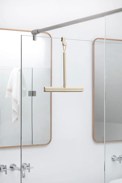 Famanu - Siliconen badkamer- en tegelreiniger met deurhaak, beige