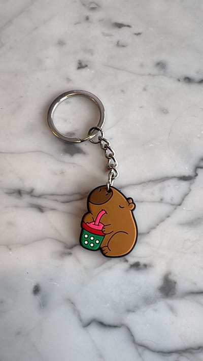 Akyol Capybara Sleutelhanger – Schattig Knaagdier - Accessoire – Capybara Cadeau - capybara sleutelhanger - knaagdier