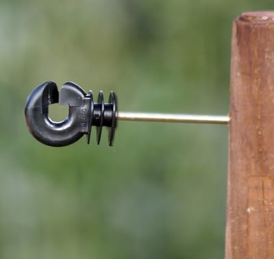 Koltec Speciale Ringisolatoren 10 cm — halflange stift, ringisolator houten paal, 20 stuks - ringisolator 10 cm, isolator houten paal 10cm, Koltec ringisolatoren 20 stuks, isolator voor draad en koord, halflange stift isolator