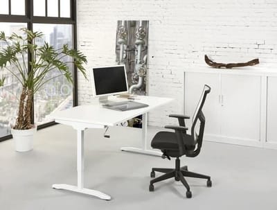 Slinger verstelbaar zit/zit bureau NLST breed 180CM diep 80 cm bladkleur Robson Eiken framekleur Aluminium (RAL9006)