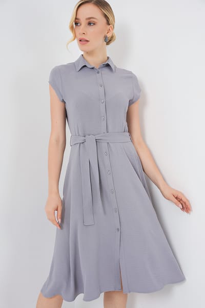 Gestreepte Midi-jurk met Knopsluiting en Binding Detail