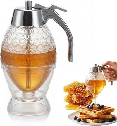 Honingdispenser - Siroopdispenser - Keuken accessoire - Ontbijt accessoire - Druklek vrij, met steunstandaard, honingraat reliëf - Plastic en verchroomd metaal - 8,3×10×15 cm, inhoud 200ml - Geschikt voor honing, siroop en sauzen - Transparant
