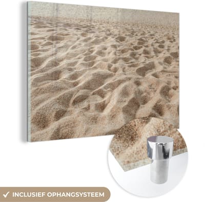 MuchoWow® Glasschilderij 150x100 cm - Schilderij acrylglas - Zand - Strand - Zomer - Foto op glas - Schilderijen