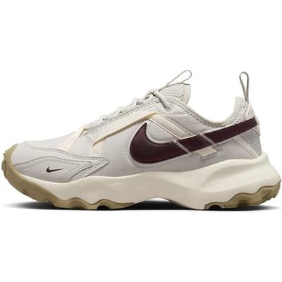 Nike TC 7900 Light Bone Burgundy Crush Dames Sneakers Crème Bleek-Ivoor Neutraal-Olijf DD9682-003 36 white