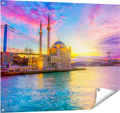 Gards Tuinposter Kleurrijke Ortakoy Moskee in Instanbul - 100x80 cm - Tuindoek - Tuindecoratie - Wanddecoratie buiten - Tuinschilderij