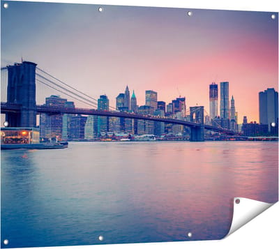 Gards Tuinposter New York Brooklyn Brug bij Zonsondergang - 120x90 cm - Tuindoek - Tuindecoratie - Wanddecoratie buiten - Tuinschilderij