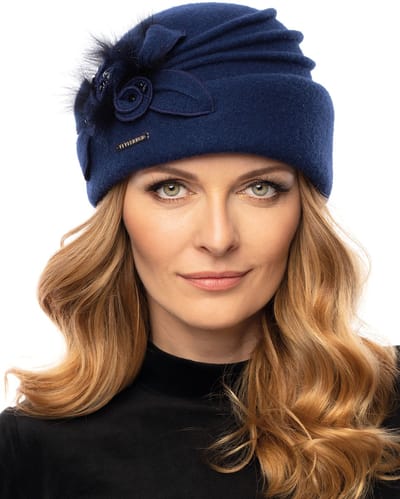 Vivisence Dames Wintermuts - Handgemaakt Van 100 Procent Wol Met Bloemapplicatie Kralen Details Brede Manchet Met Plooien - Zachte Pasvorm Warm En Comfortabel Voor Koude Winterdagen - Donkerblauw