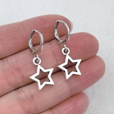Nieuwe Creatieve Mini Ster Oorbellen Mode Tremella Oorbellen Cadeaus Voor Vrouwen Cadeau Vakantie Sieraden Leuke Mini Kleine Ster Oorbellen zilver