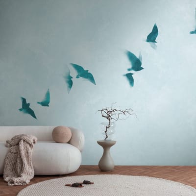 Fotobehang Profhome 399231-GU vliesbehang hardvinyl warmdruk in reliëf glad met Toile de Jouy patroon mat blauw turkooisblauw 3,71 m x 2,8 m