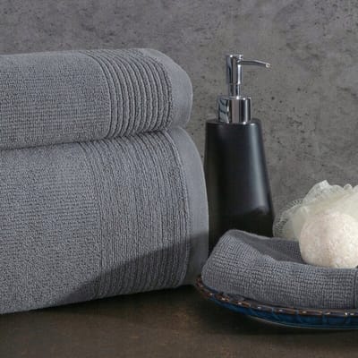 Luxe Katoenen Handdoek LARI 30x50 cm Beig 500 GSM met Borduursel