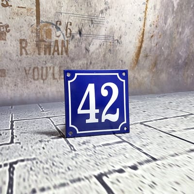 Emaille huisnummer blauw/wit nr. 42