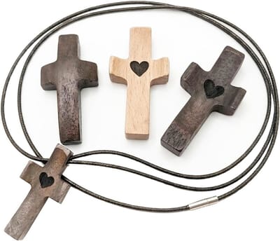 4-delige handgesneden houten kruisset met 3 gebedskruisen en leren halsketting voor meditatie, doop en communie