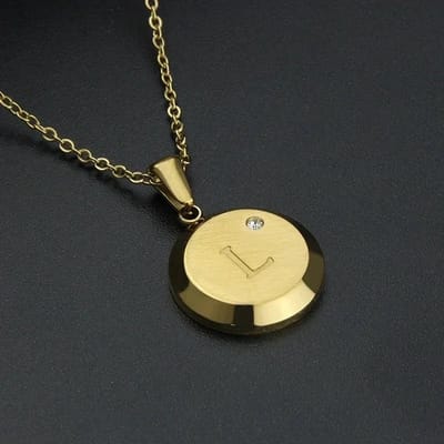 Aramat Jewels | Halskettingen | Goudkleurige Initiaal Ketting met Zirkonia Steentje - 45cm | L | |18mm | Staal | Volwassenen | Verkleurd niet