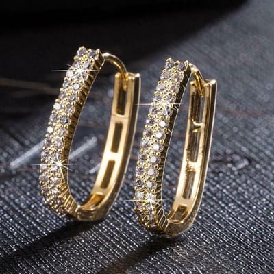 Huitan Luxe Volledig Pavé CZ Hoepeloorbellen voor Dames Eenvoudige Elegante Dames Oorbellen Bruiloftsfeest Dagelijks Dragen Mode Sieraden beige