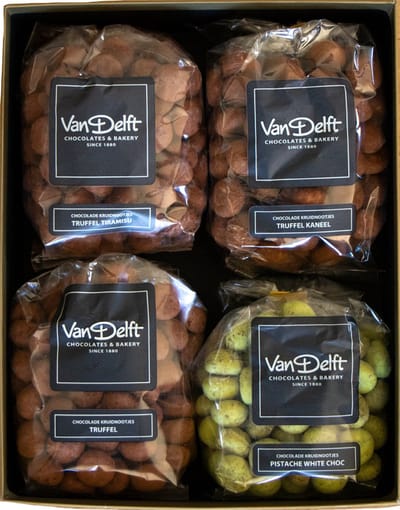Van Delft - Giftbox 4-Pack Truffel - Kruidnoten Cadeau - Personeelsgeschenk - Sinterklaas geschenk