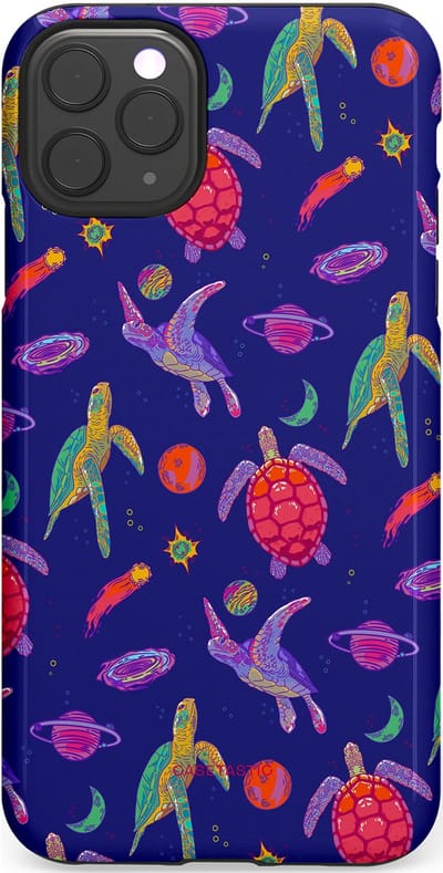 Casetastic Hoesje Geschikt voor Apple iPhone 11 Pro Max - Stijlvolle Beschermende Duo-layer Case - Kosmische schildpad