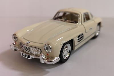 Kinsmart 1:36 Mercedes-Benz 300 SL Coupe Metaal Modelauto