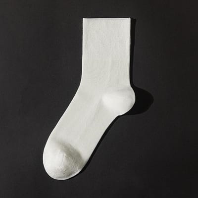 Chaussettes d'affaires pour homme en soie véritable, Bord non serrant, Respirantes, Douces, Vert foncé, Pour le bureau, le mariage, les tenues formelles Chaussettes pour homme One Size black