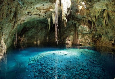 Fotobehang Grotto Cave Water Lake Nature | XL - 208cm x 146cm | 130g/m2 Vlies