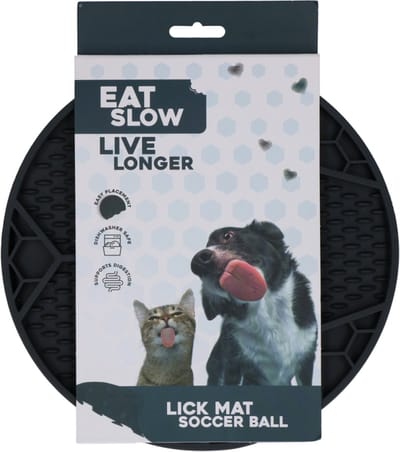 Eat Slow Live Longer Likmat - Ø 22 cm - Slowfeeder Honden en Katten - Anti Schrok - Voermat - Likvoerbak - Voor Nat Voer en Brokken - Vaatwasserbestendig - Voetbal - Anti Slip - Voerpuzzel Kat - Zwart