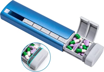 Pillendoosjes – Medicijndoosje voor 7 dagen – Metalen reis-pillendoos – Premium aluminium – Wekelijks pillendoosje – Stijlvolle & schattige pillenhouder – Geschikt voor medicijnen, supplementen en vitaminen – Blauw