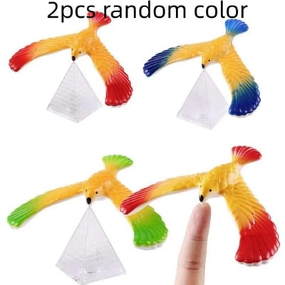 2 stuks Balancerende Adelaar met Piramide Standaard Magische Vogel Bureau Decor Grappige Gadgets Nieuwigheid Speelgoed voor Kindercadeau Miniatuur Beeldjes yellow