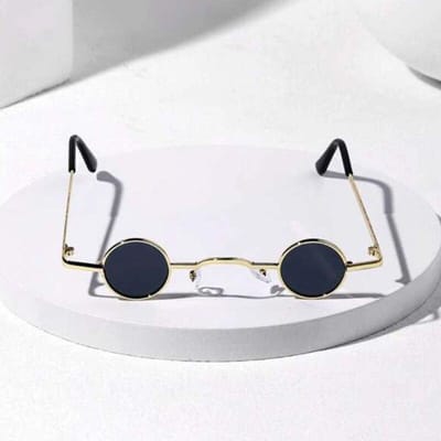 Vintage Rock Punk Zonnebril Klein Rond Metalen Montuur Zwart Glas Brede Neusbrug Unisex Rijbril Klassieke Retro Stijl white