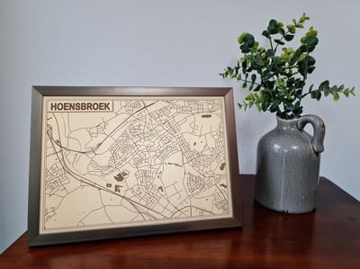 Decoratief Beeld - Houten Van Hoensbroek - Hout - Bekroned - Bruin - 21 X 30 Cm