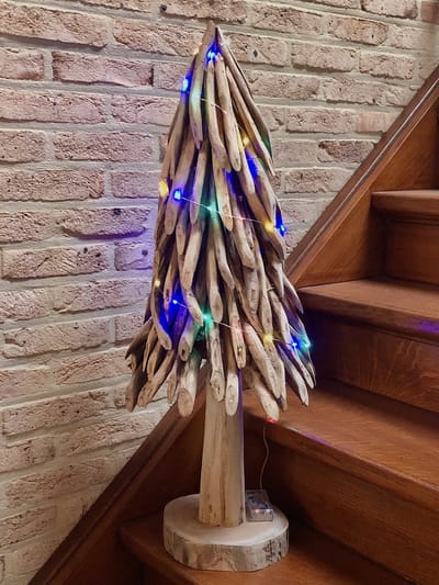 Kerstboom Hout LED-verlichting 80 cm hoog - Handmade Christmas Tree Ranting - Kerstboom - handgemaakt - gedroogd wortelhout - uniek - kerst - nieuwjaar - feestdagen - geschenk - cadeau - gift - originele kerstboom - verliest geen naalden