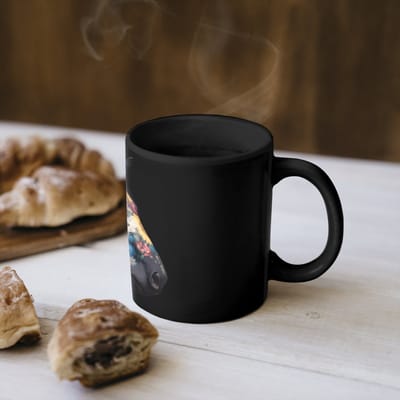 Magische Mok - Foto op Warmte Mokken - Koffiemok - Paard - Bloemen - Zwart - Magic Mok - Beker - 350 ML - Theemok