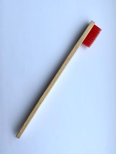 Bamboe tandenborstel Rood - Gratis verzending - Tandenborstels - Bamboo - Duurzaam en milieuvriendelijk - Perfect voor dagelijks gebruik