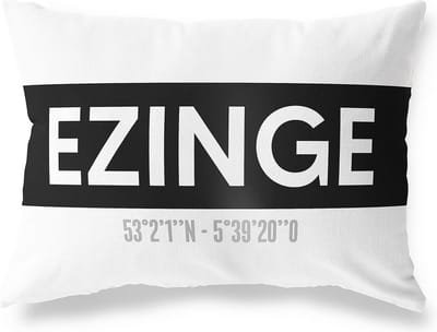 Tuinkussen EZINGE - GRONINGEN met coördinaten - Buitenkussen - Bootkussen - Weerbestendig - Jouw Plaats - Studio216 - Modern - Zwart-Wit - 50x30cm