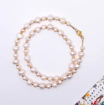 Jeannette-Creatief® - Parelketting - Zoetwaterparels - Wit Klein & Groot Miyuki Rocailles Galvinised Gold