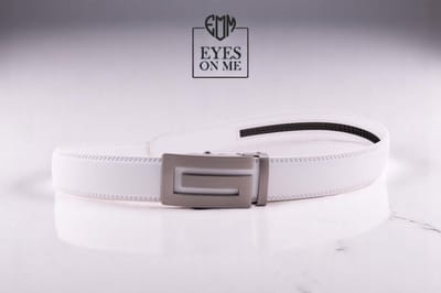 Witte lederen riem zonder gaatjes met automatische gesp voor heren ( model L061 )