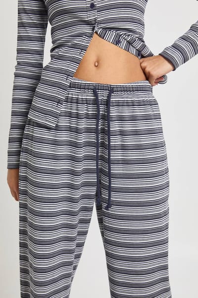 boohoo Dames Gestreepte Ribgebreide Doorknoopbare Lange Mouwen Top & Broek Coordinatenset | Marineblauw | Maat: 34